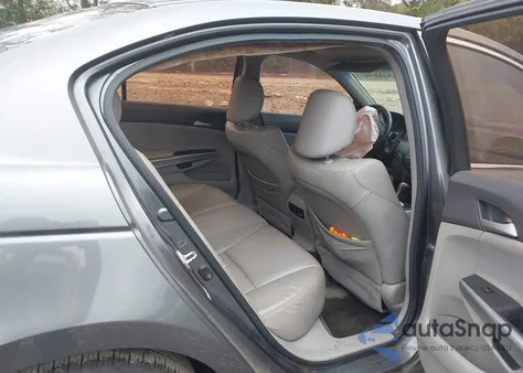 2010 Honda Accord 2.4 Ex-L from USA, damaged, VIN 1HGCP2F88AA087662